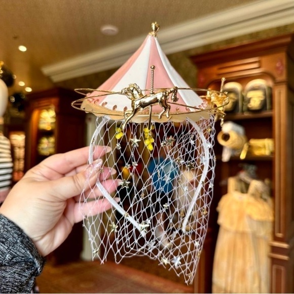 King Arthur Carrousel Fascinator For Adults - Picture 9 of 16